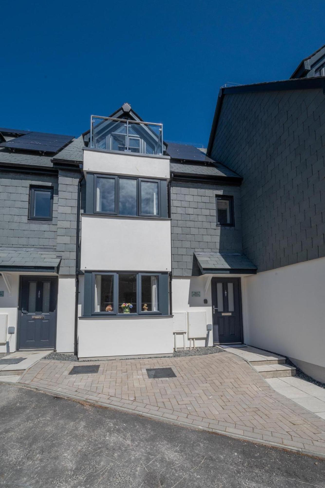 Exceptional 3 Bedroom Home In Penzance~New~Seaside ภายนอก รูปภาพ